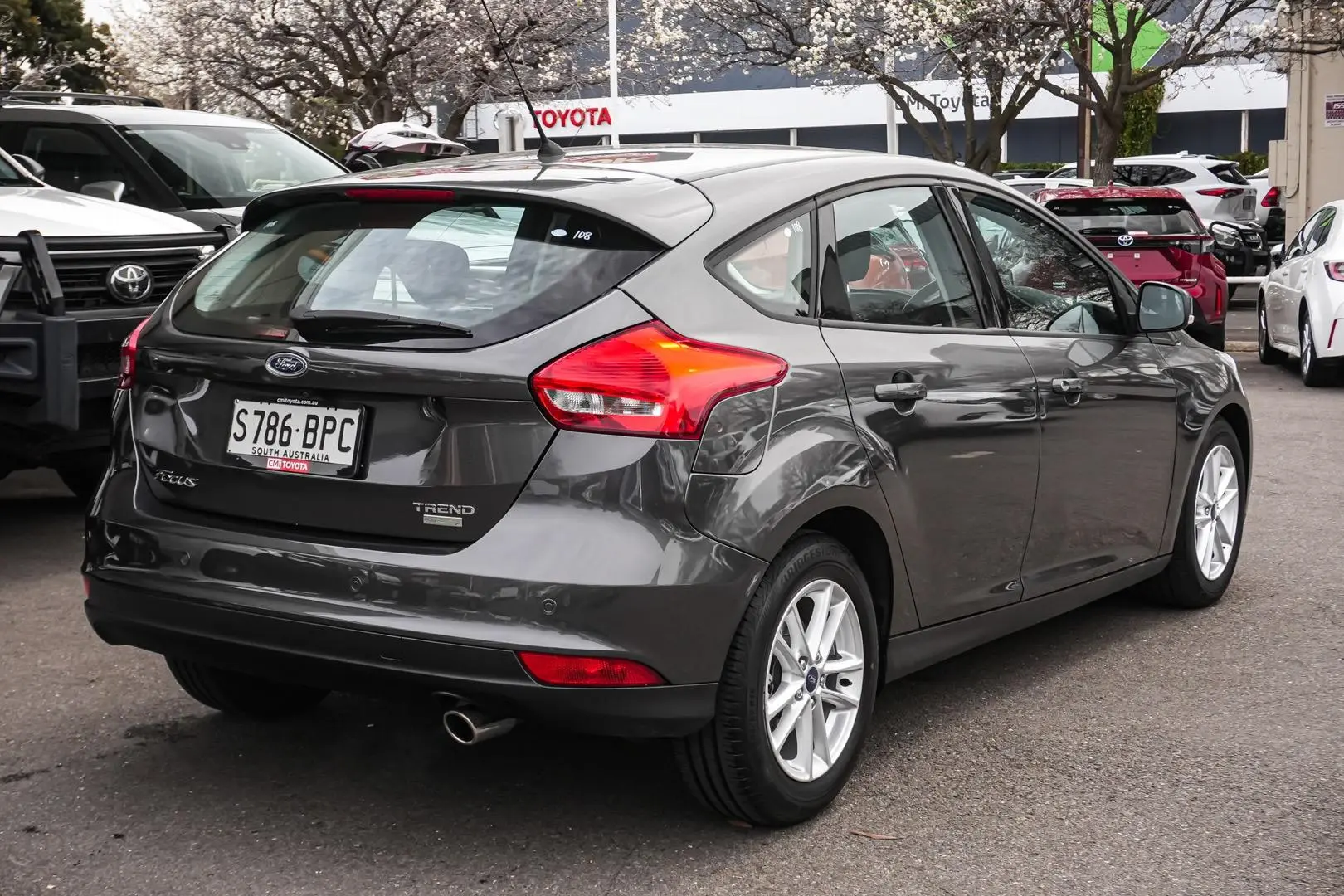 2016 Ford Focus Gallery Image 2