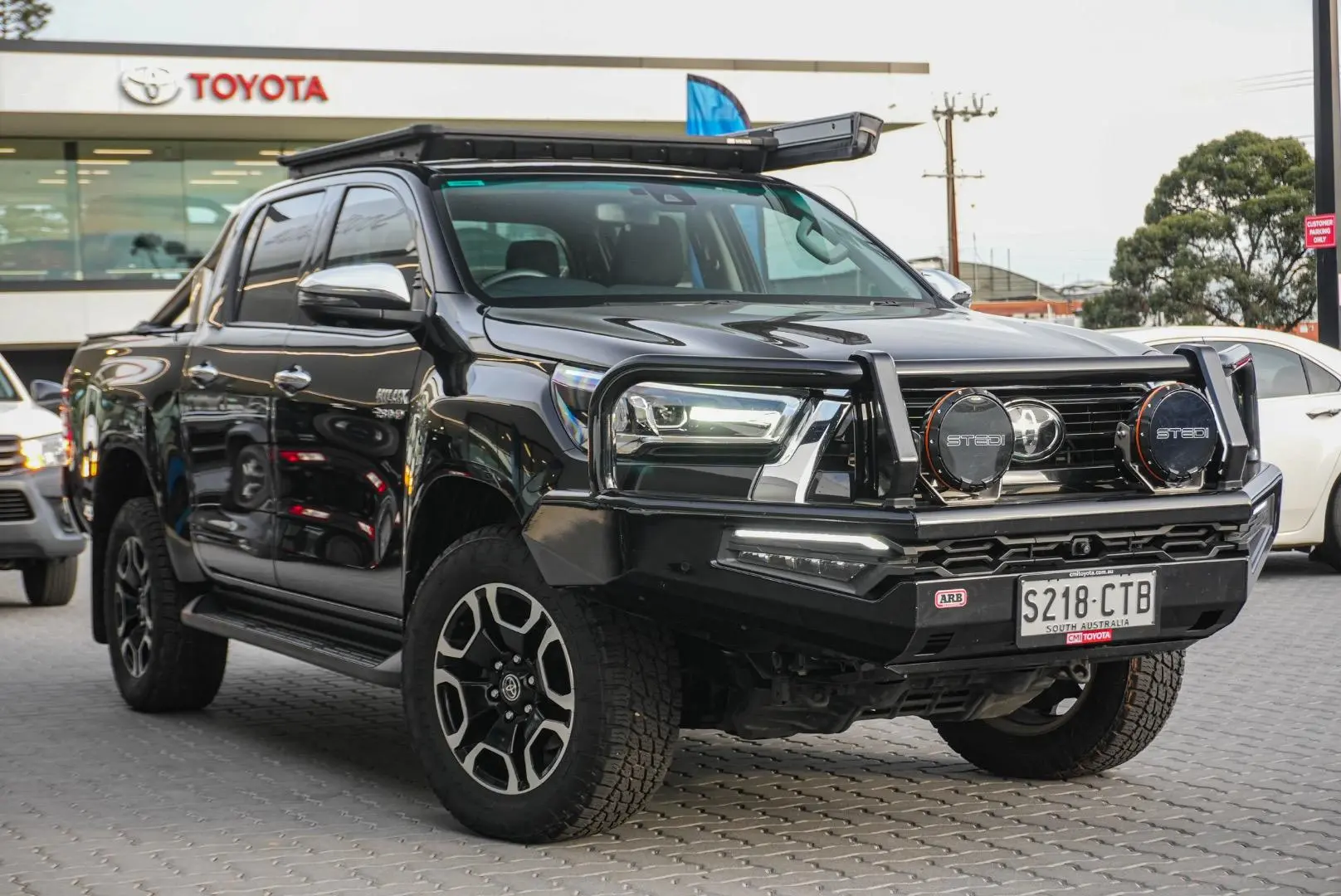 2022 Toyota Hilux Gallery Image 2