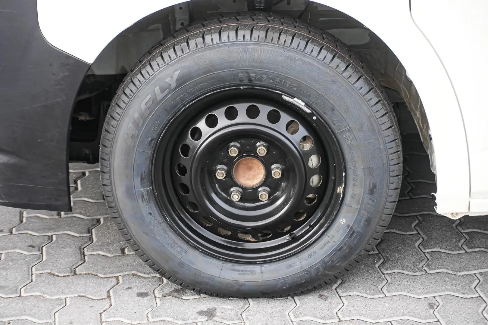 2021 Toyota Hiace Gallery Image 13