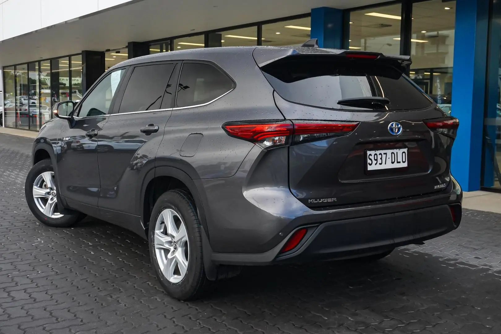 2023 Toyota Kluger Gallery Image 3