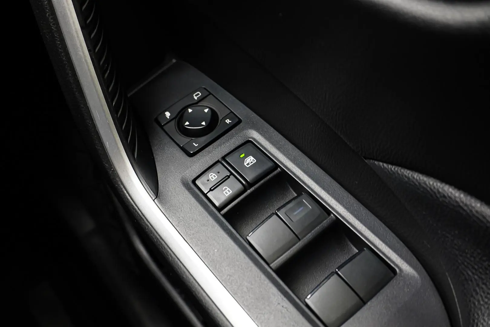 2020 Toyota RAV4 Gallery Image 21