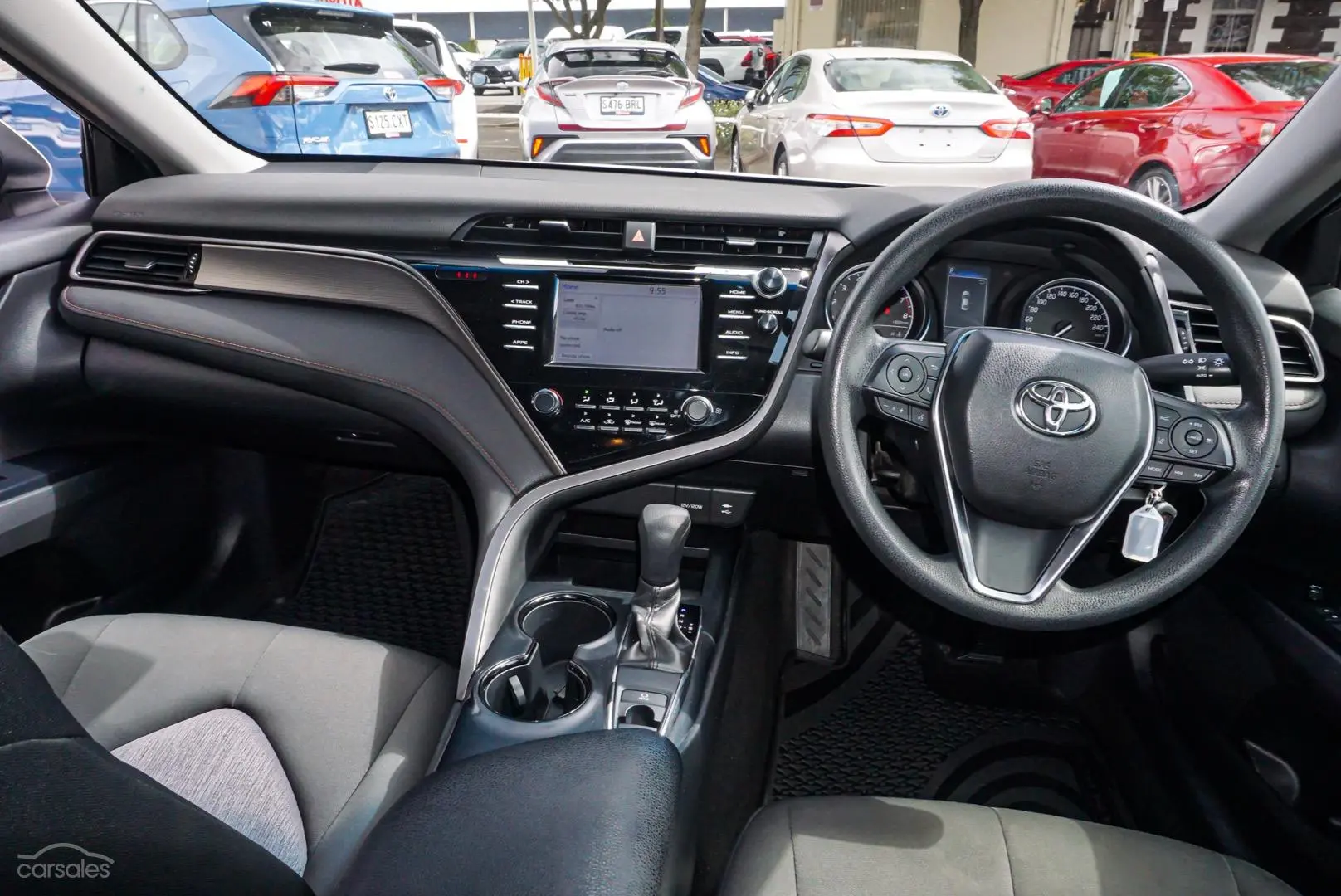 2019 Toyota Camry Image 9