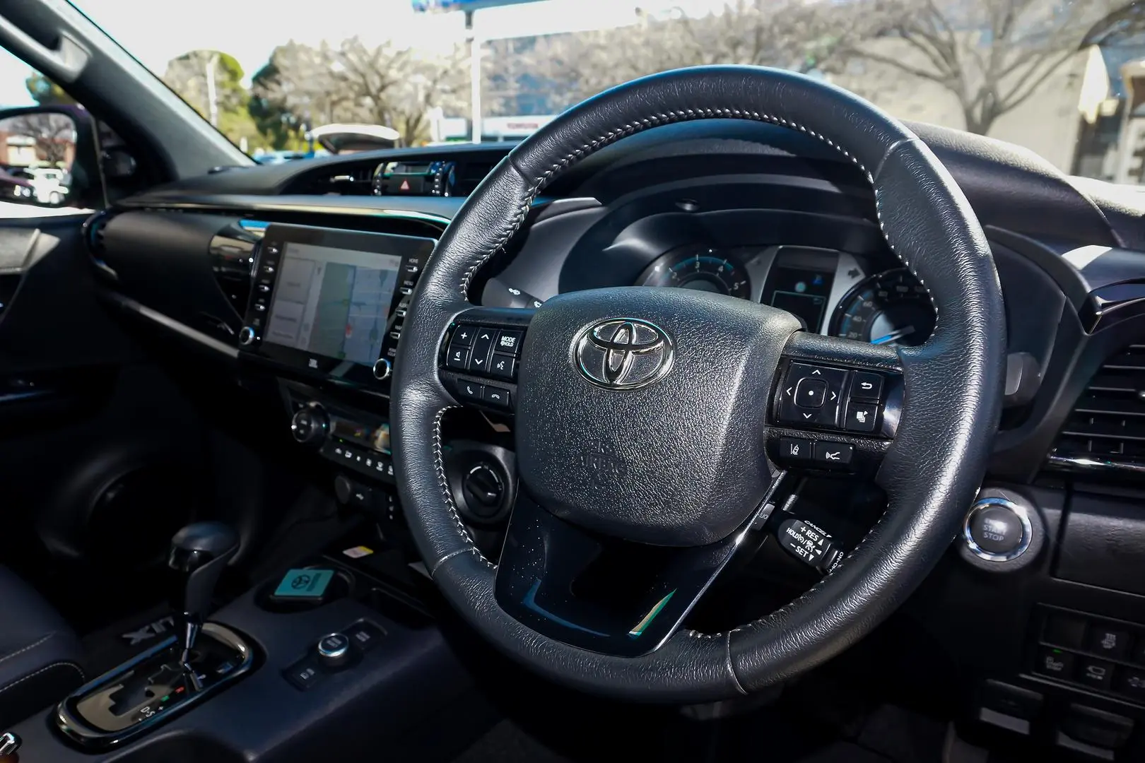 2025 Toyota Hilux Gallery Image 7