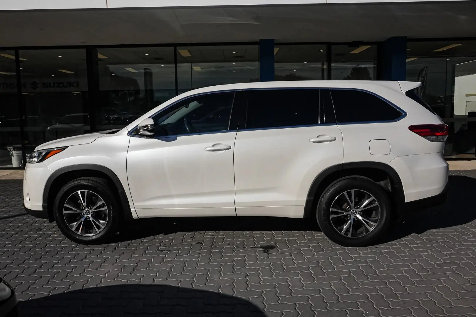 2018 Toyota Kluger Gallery Image 4