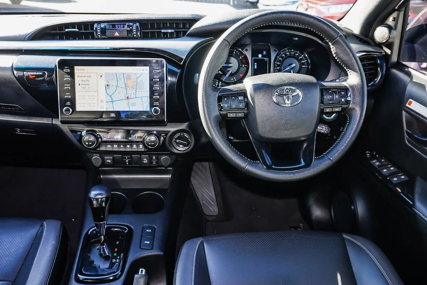 2023 Toyota Hilux Gallery Image 7
