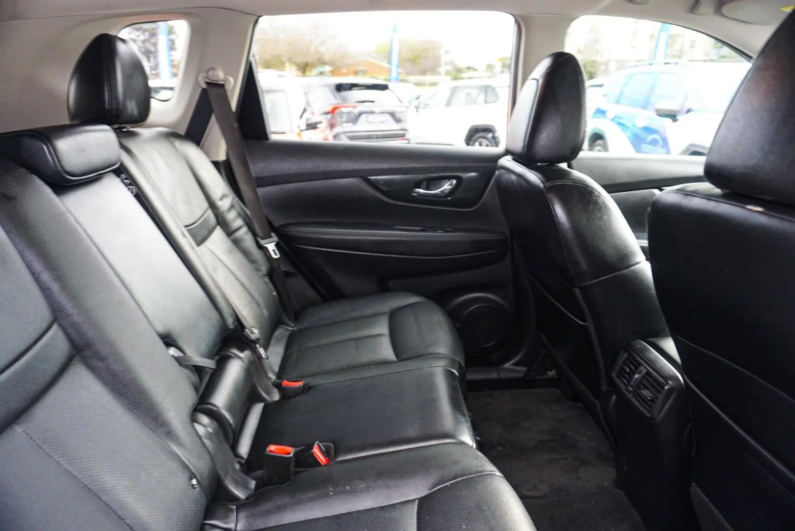 2021 Nissan X-TRAIL Gallery Image 9