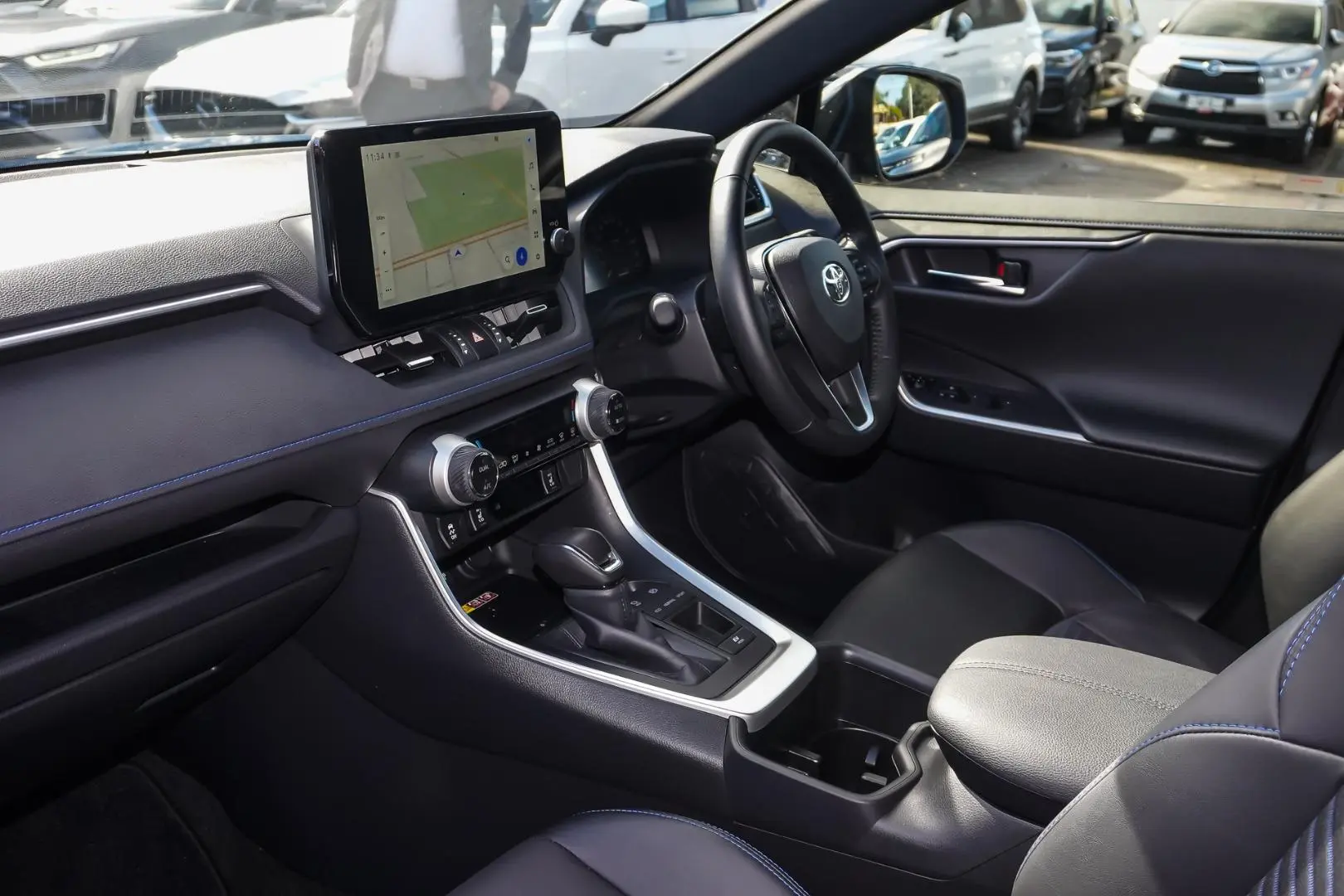 2025 Toyota RAV4 Gallery Image 11