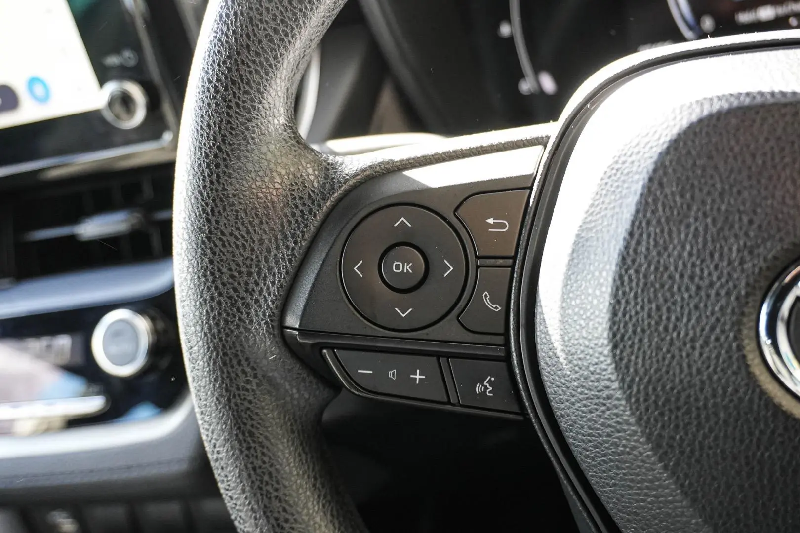 2023 Toyota Corolla Cross Gallery Image 19