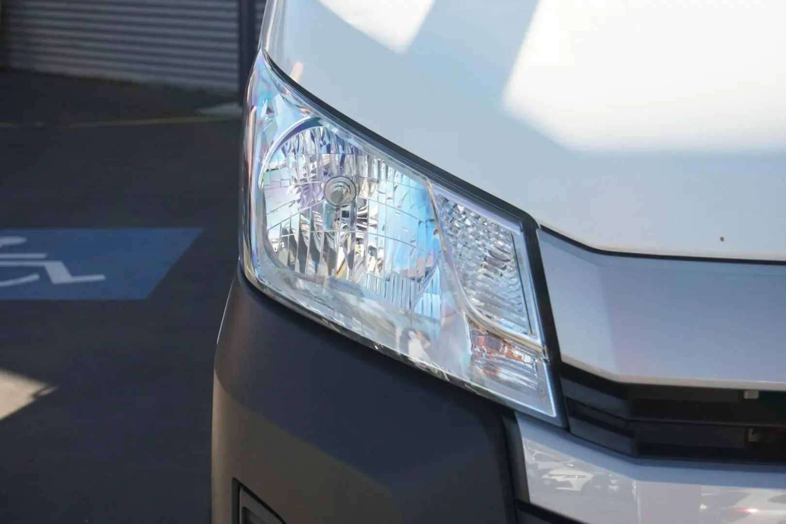 2020 Toyota Hiace Gallery Image 19