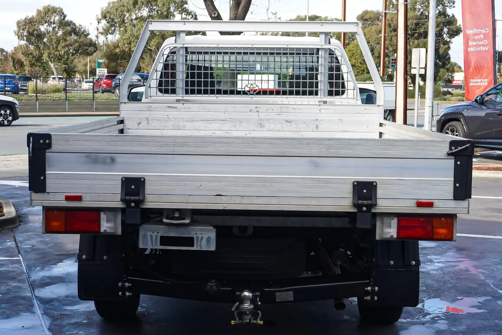 2022 Toyota Hilux Gallery Image 6
