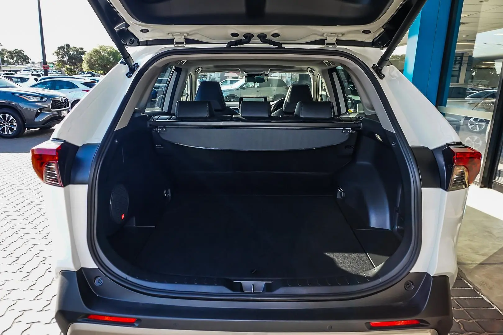 2024 Toyota RAV4 Gallery Image 10
