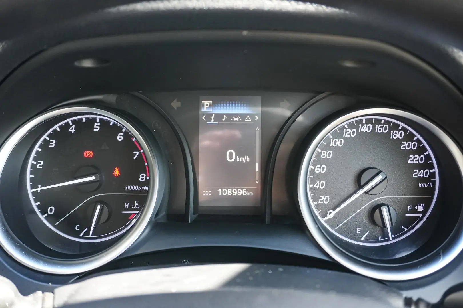 2018 Toyota Camry Gallery Image 16