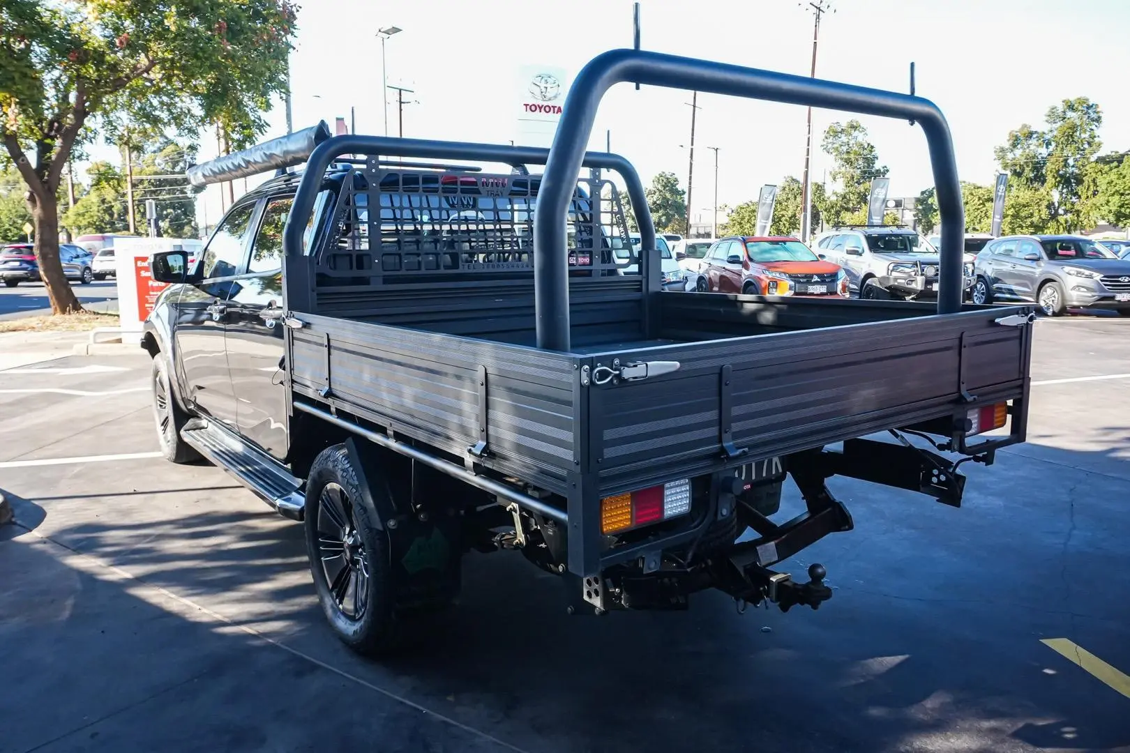 2022 Isuzu D-MAX Gallery Image 3