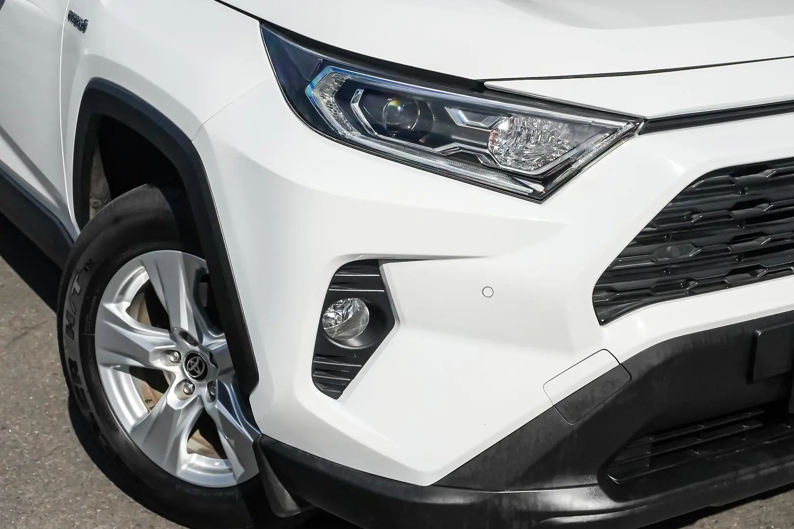 2020 Toyota RAV4 Gallery Image 12