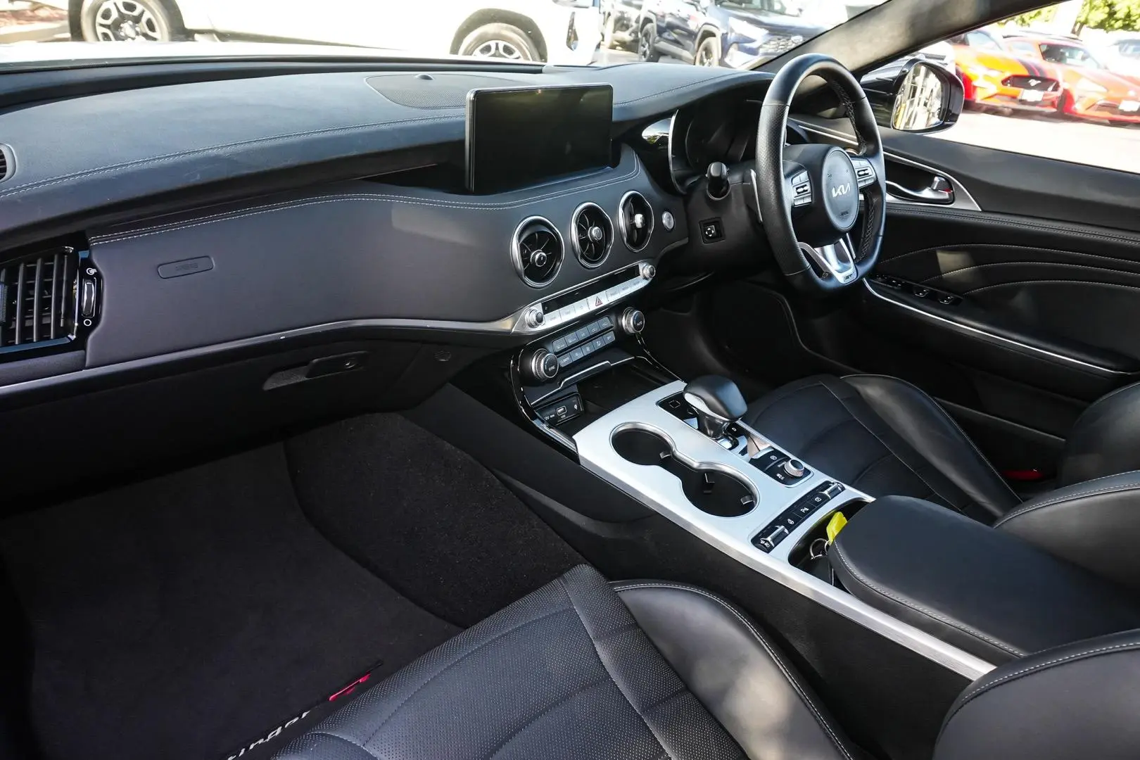 2022 Kia Stinger Gallery Image 10