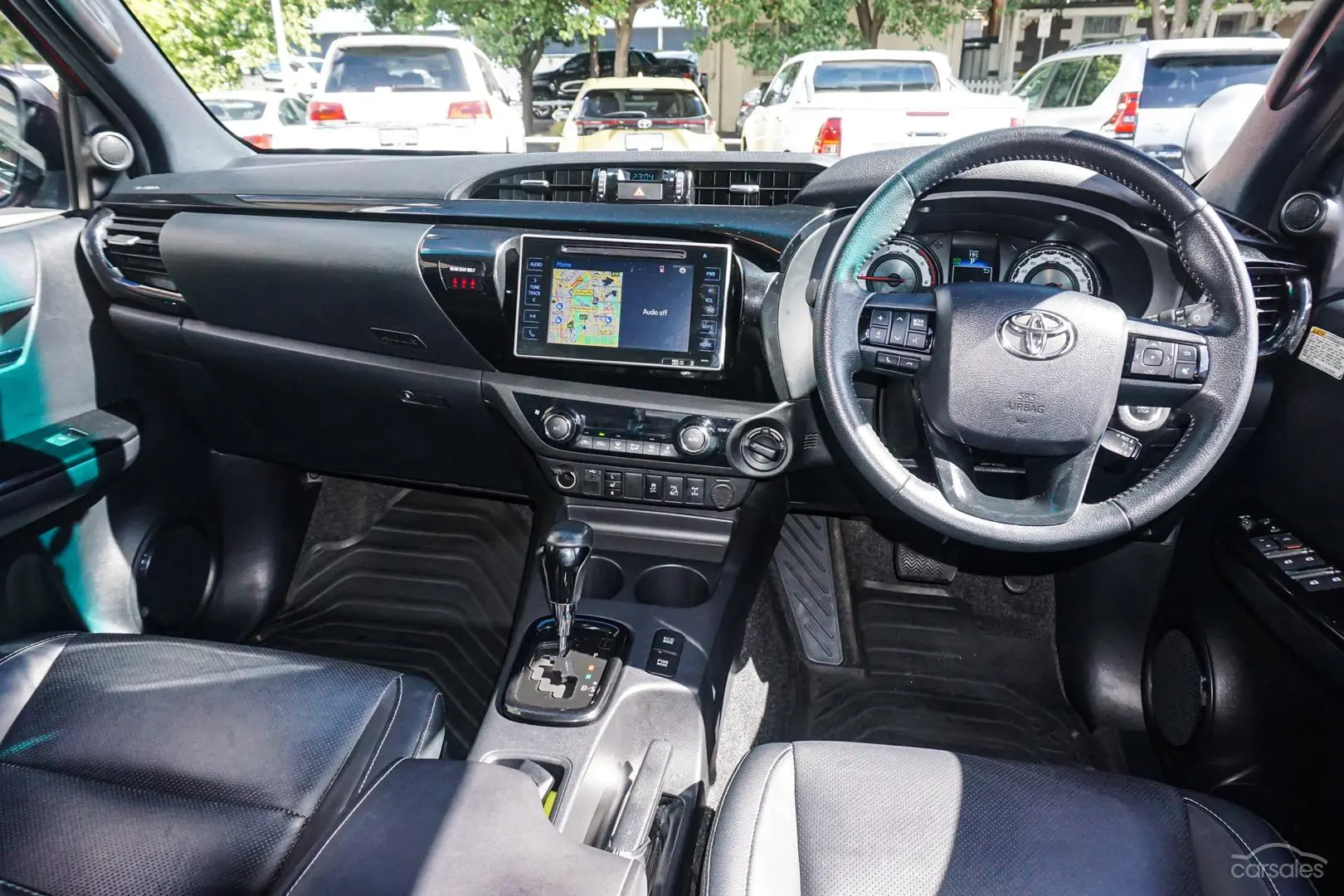 2018 Toyota Hilux Image 9