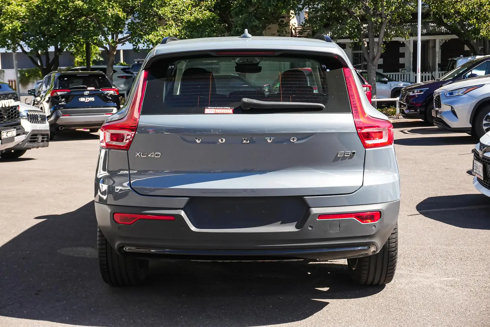 2023 Volvo XC40 Gallery Image 5