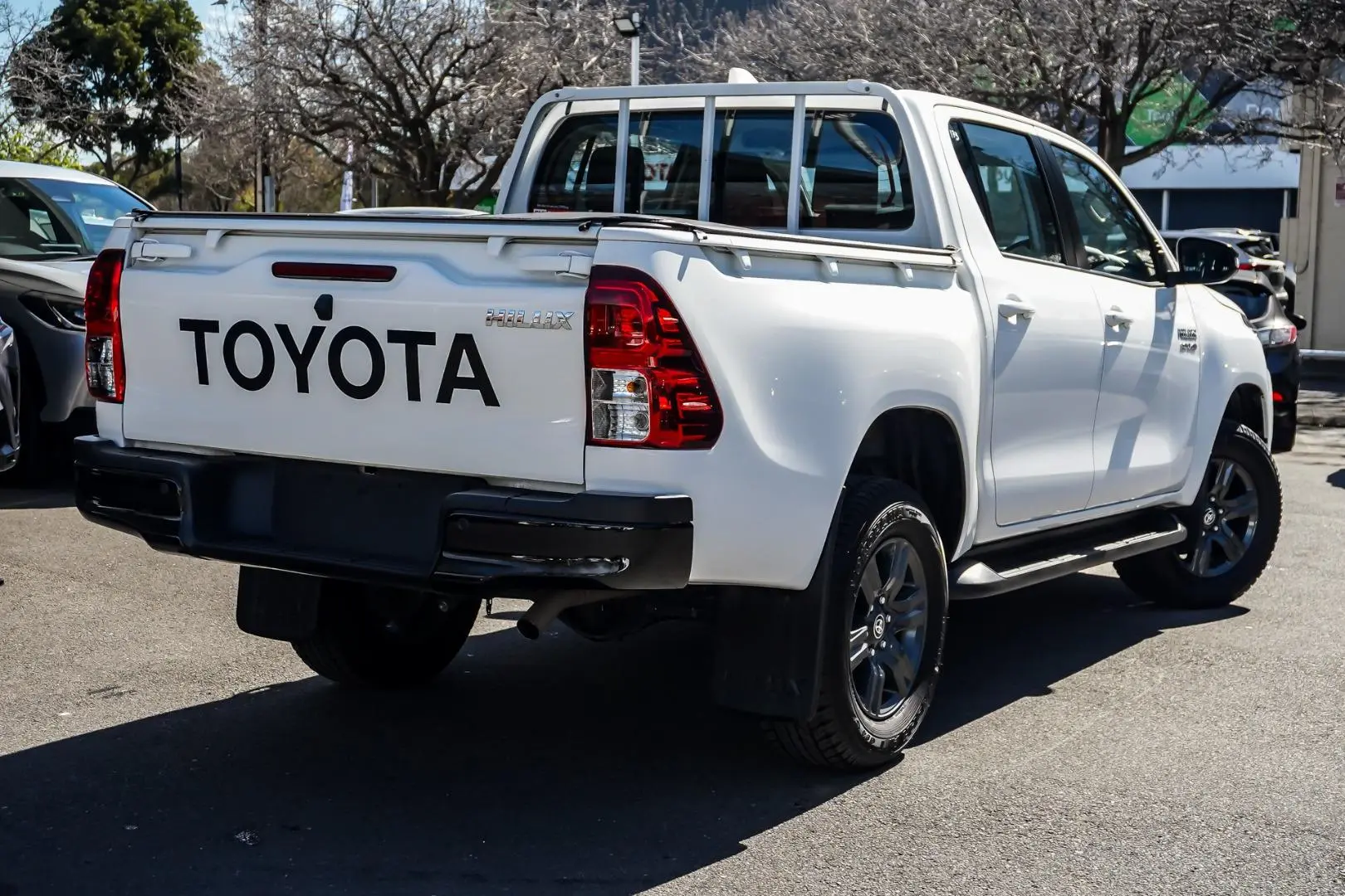 2024 Toyota Hilux Gallery Image 3
