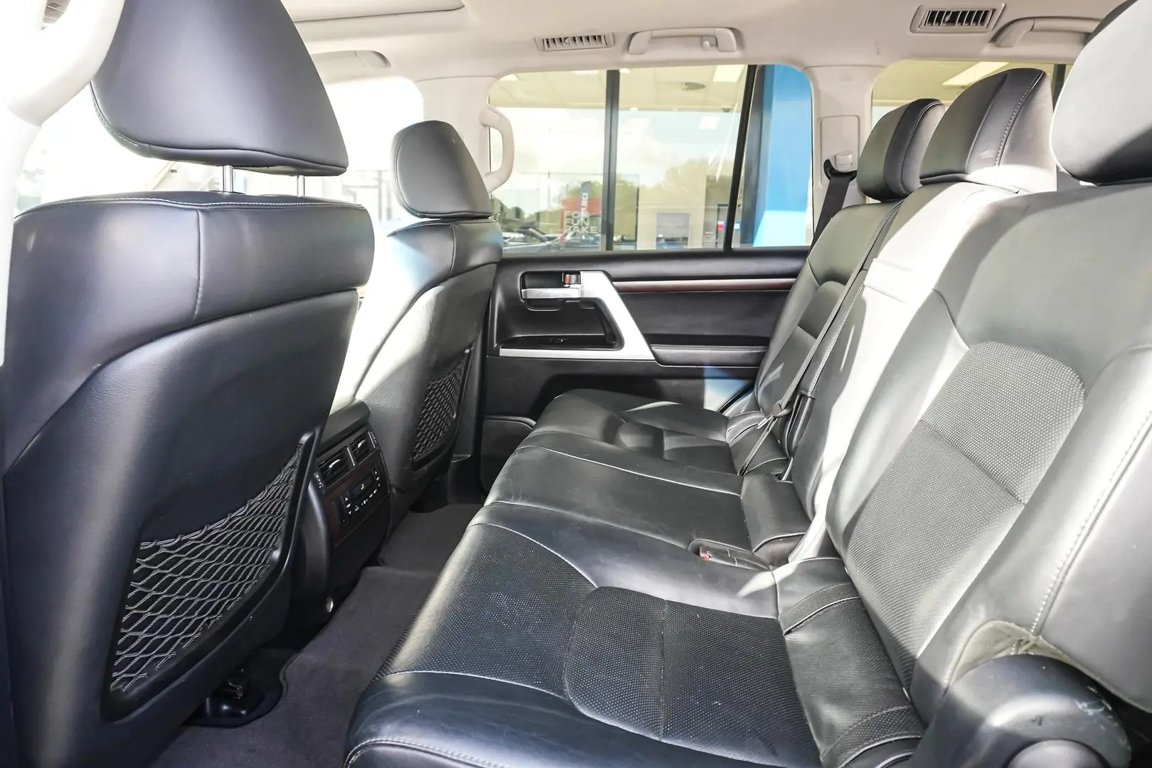 2017 Toyota Landcruiser Gallery Image 12