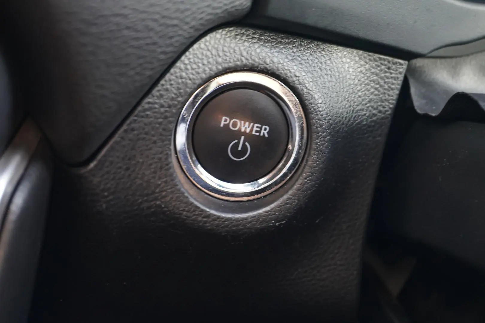 2025 Toyota RAV4 Gallery Image 24