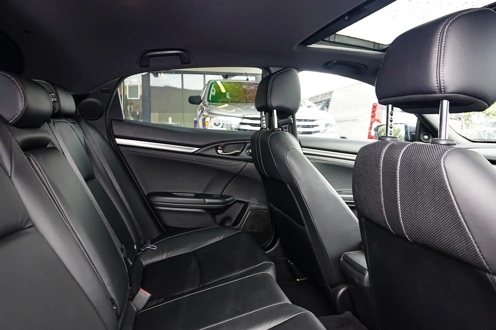 2017 Honda Civic Gallery Image 7