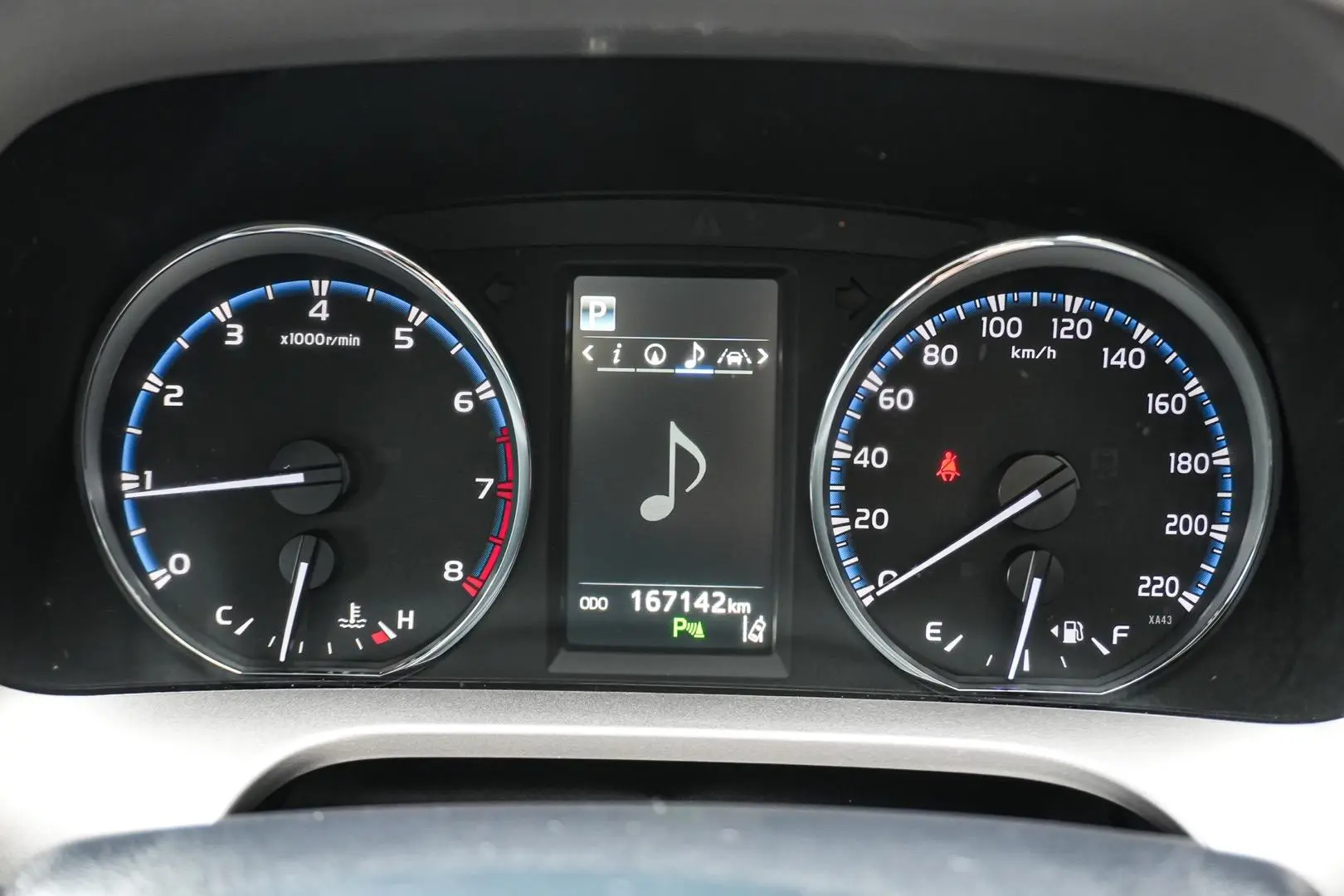 2017 Toyota RAV4 Gallery Image 16