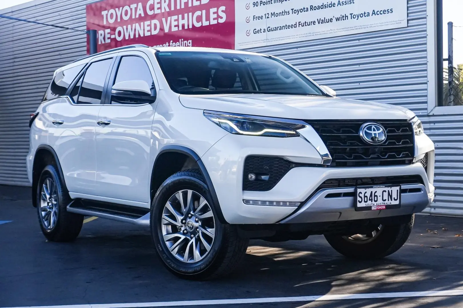 2021 Toyota Fortuner Gallery Image 1