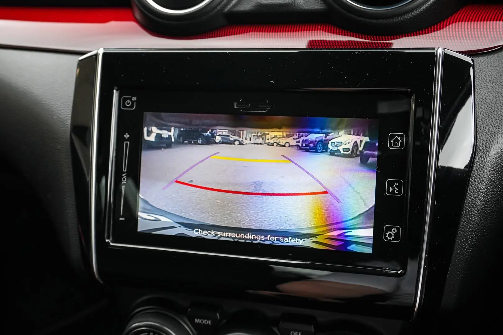 2020 Suzuki Swift Gallery Image 21