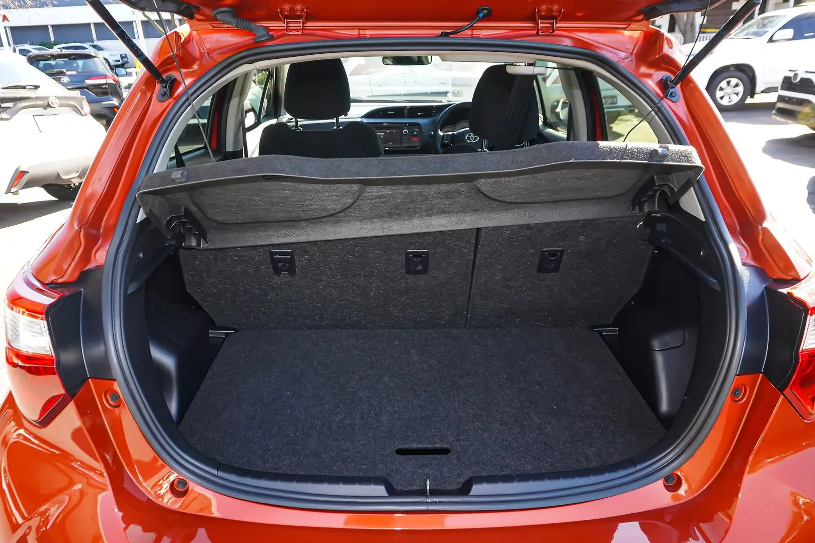 2018 Toyota Yaris Gallery Image 10