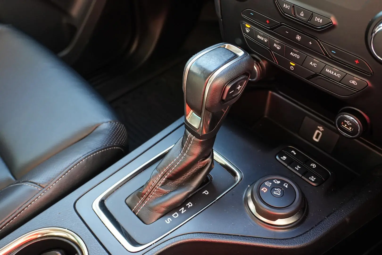 2019 Ford Everest Gallery Image 20