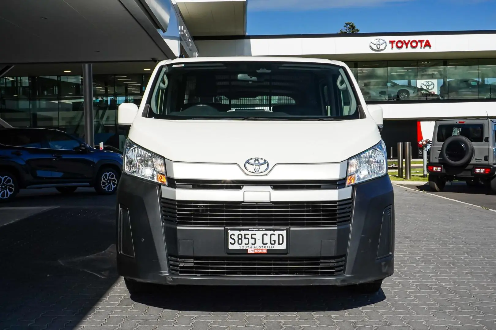 2020 Toyota Hiace Gallery Image 5