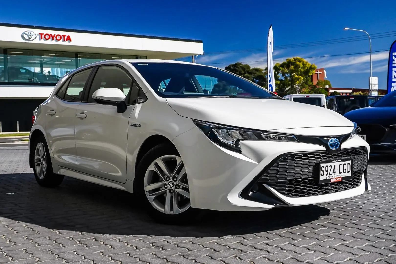 2020 Toyota Corolla Gallery Image 2