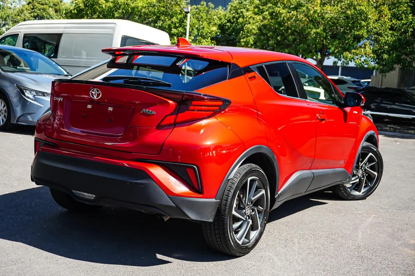 2023 Toyota C-HR Gallery Image 3