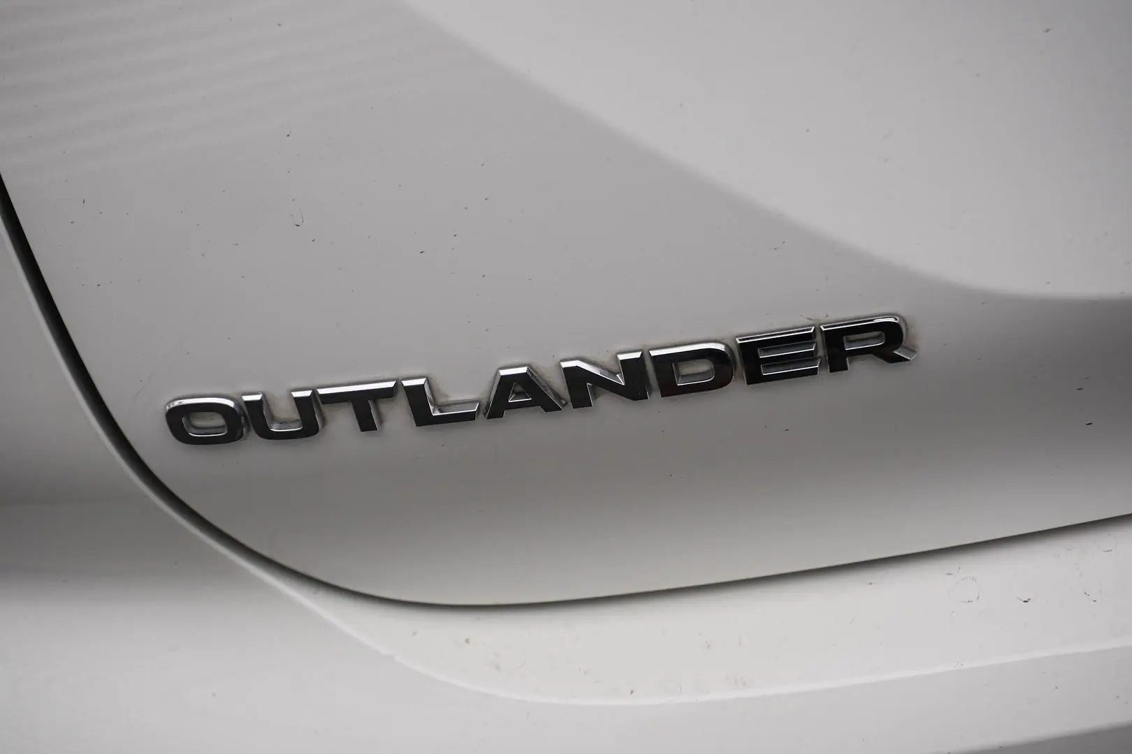 2023 Mitsubishi Outlander Gallery Image 11