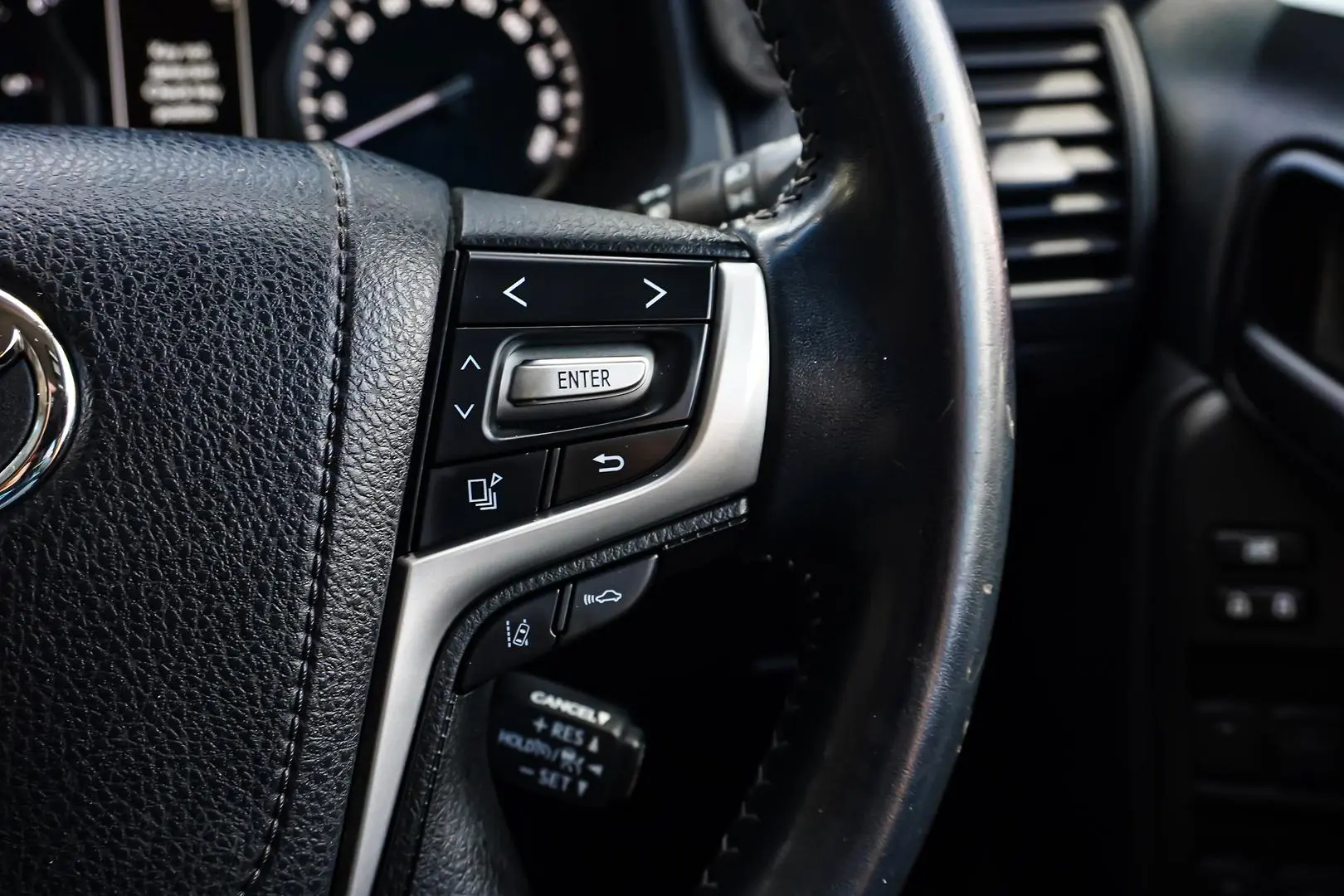 2018 Toyota Landcruiser Prado Gallery Image 25