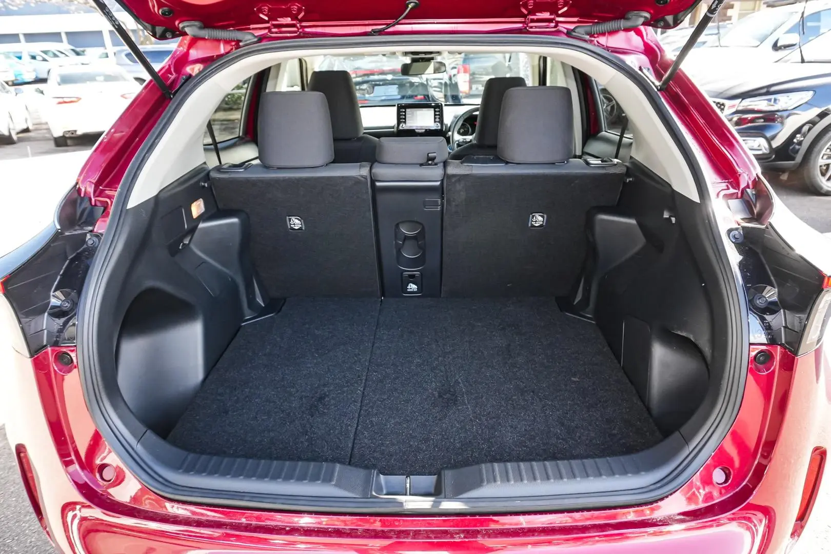 2022 Toyota Yaris Cross Gallery Image 10