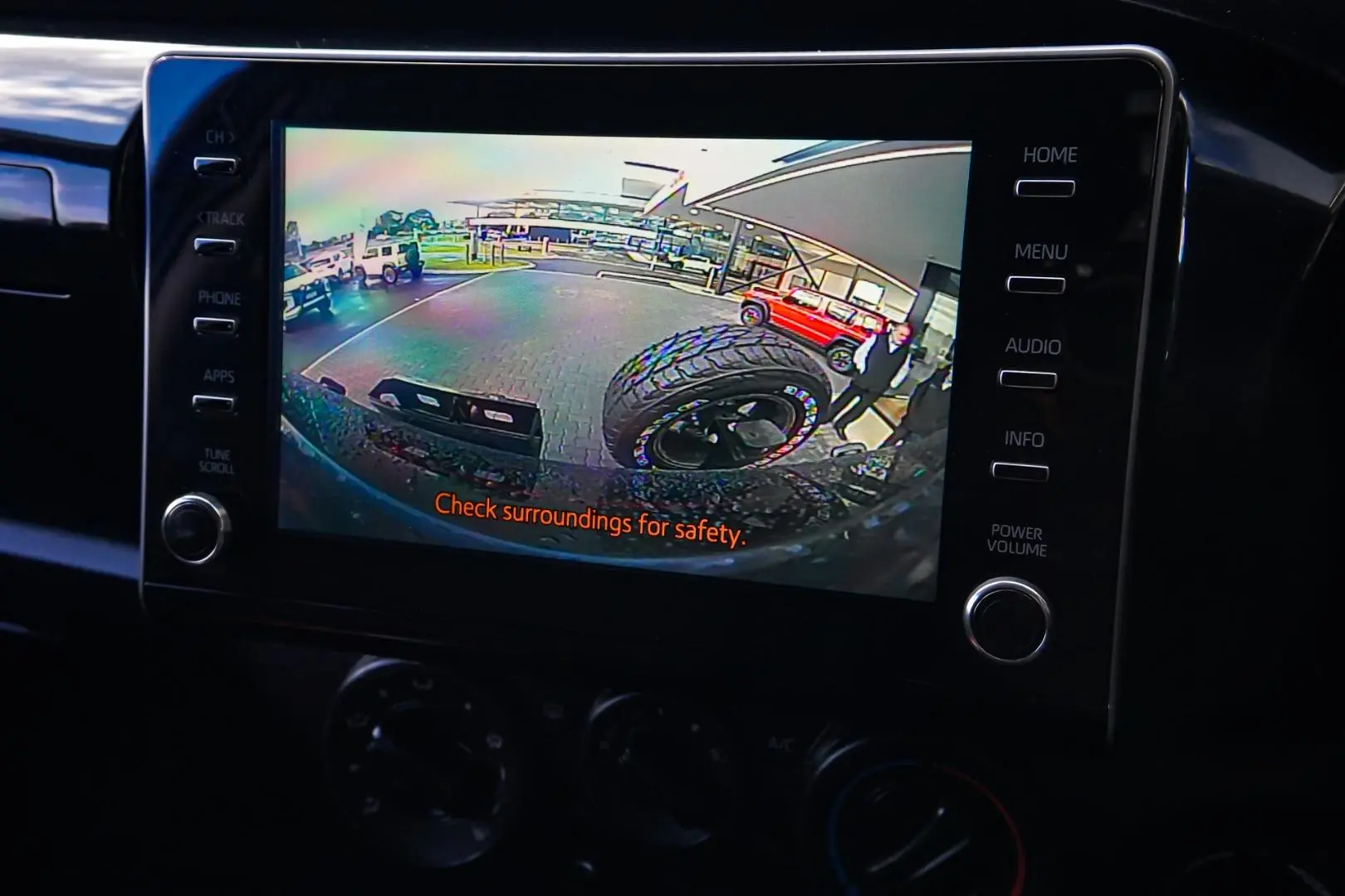 2023 Toyota Hilux Gallery Image 25