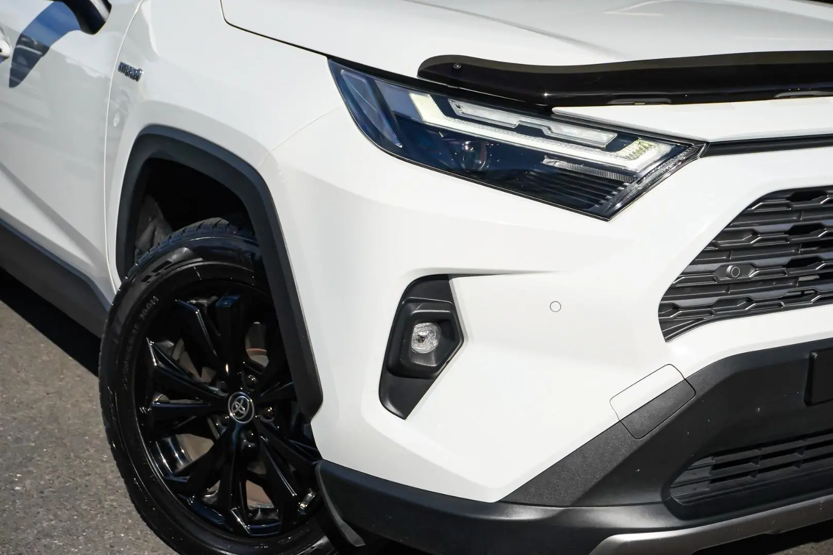 2024 Toyota RAV4 Gallery Image 11