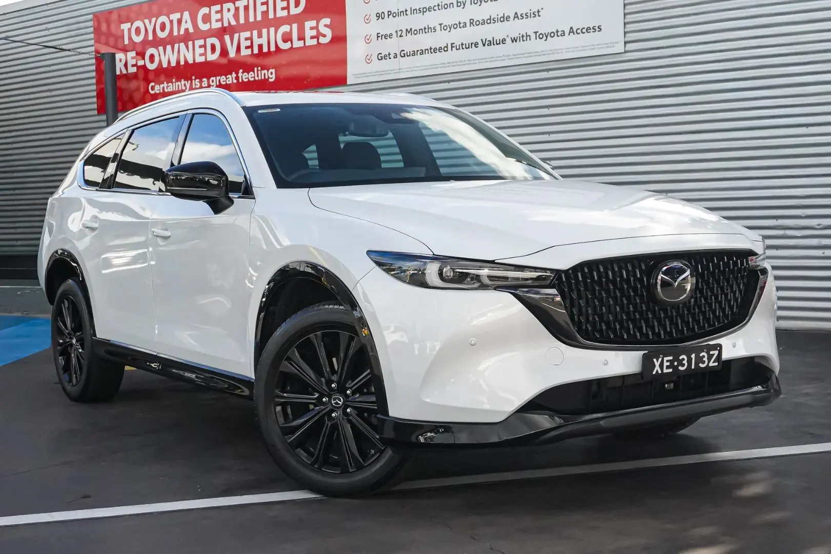 2023 Mazda CX-8 Gallery Image 2