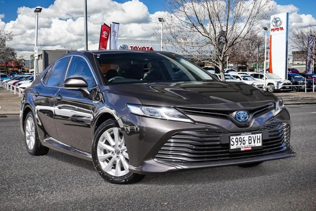 2018 Toyota Camry Gallery Image 1