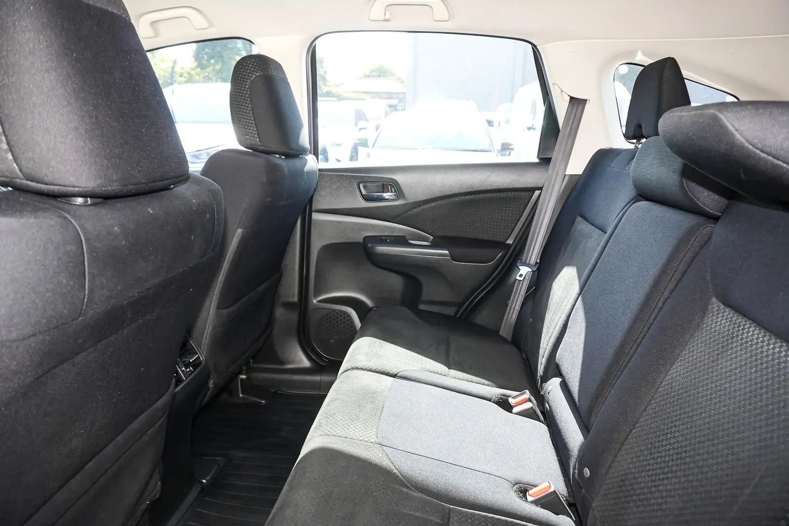 2015 Honda CR-V Gallery Image 11