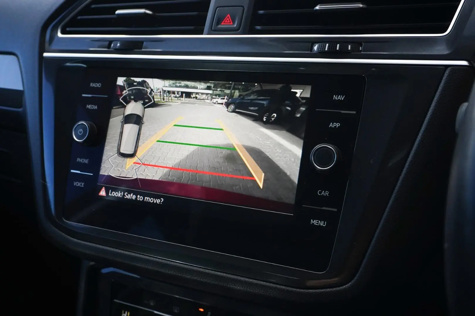 2022 Volkswagen Tiguan Gallery Image 25