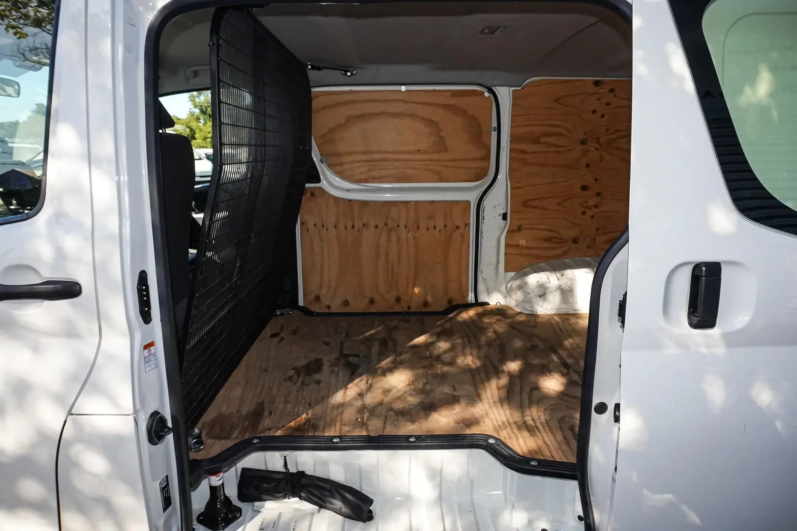 2022 Toyota Hiace Gallery Image 7