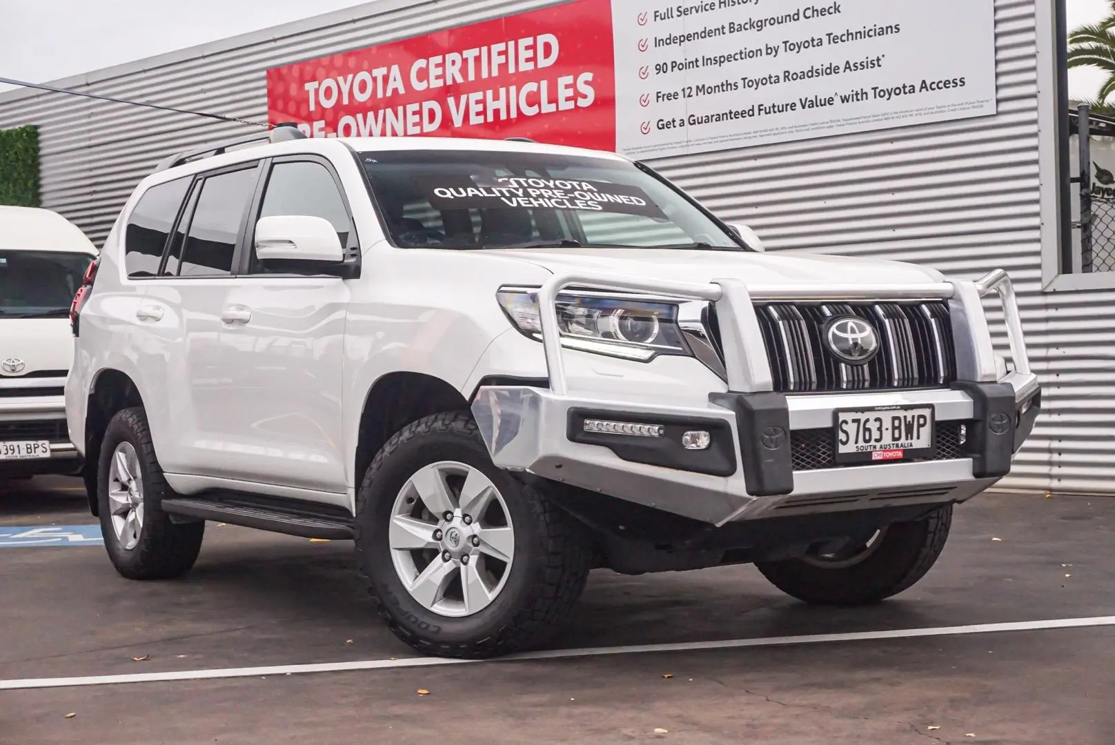 2018 Toyota Landcruiser Prado Gallery Image 1