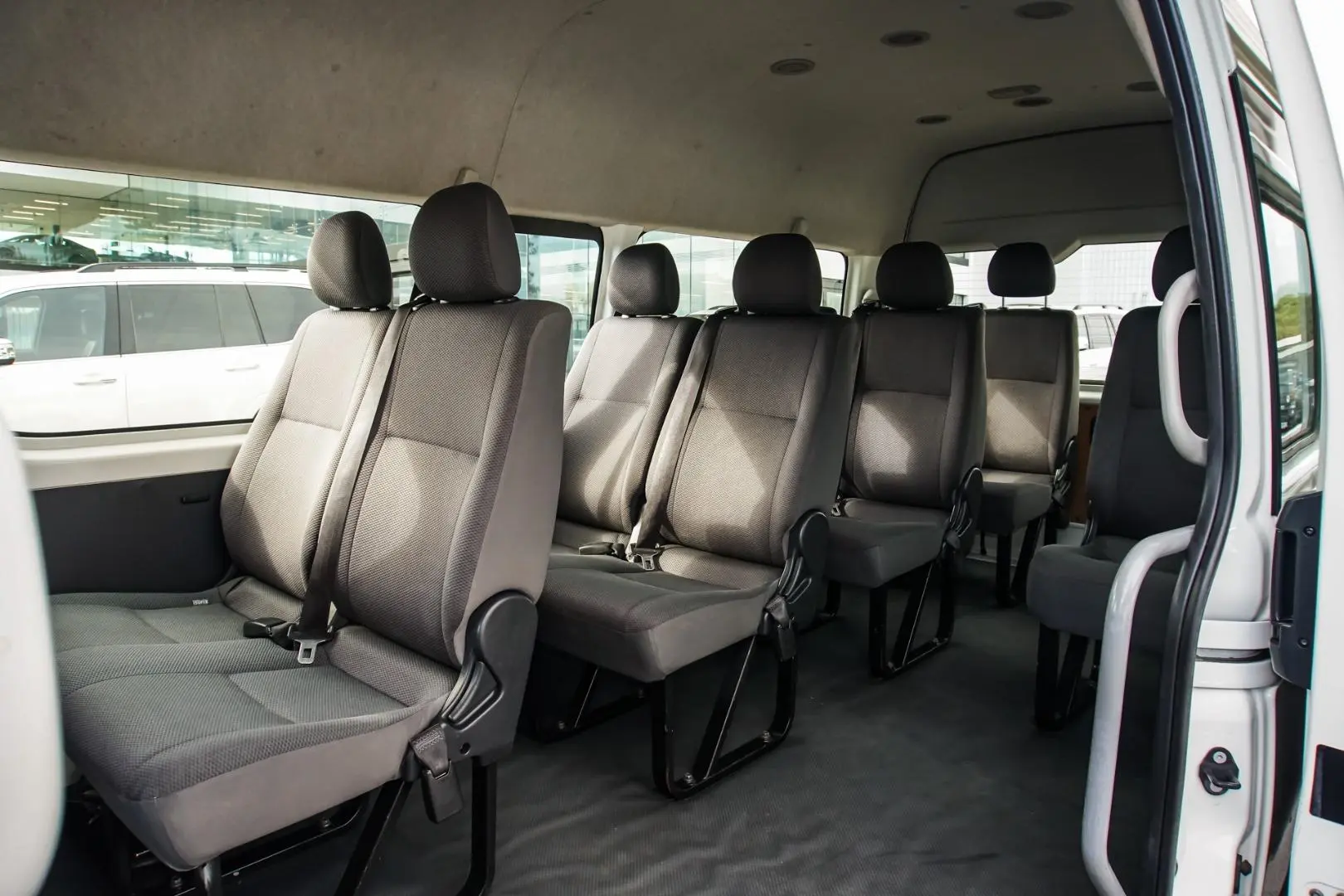 2018 Toyota Hiace Image 7