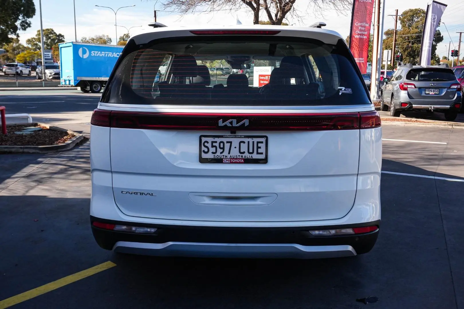 2022 Kia Carnival Gallery Image 6