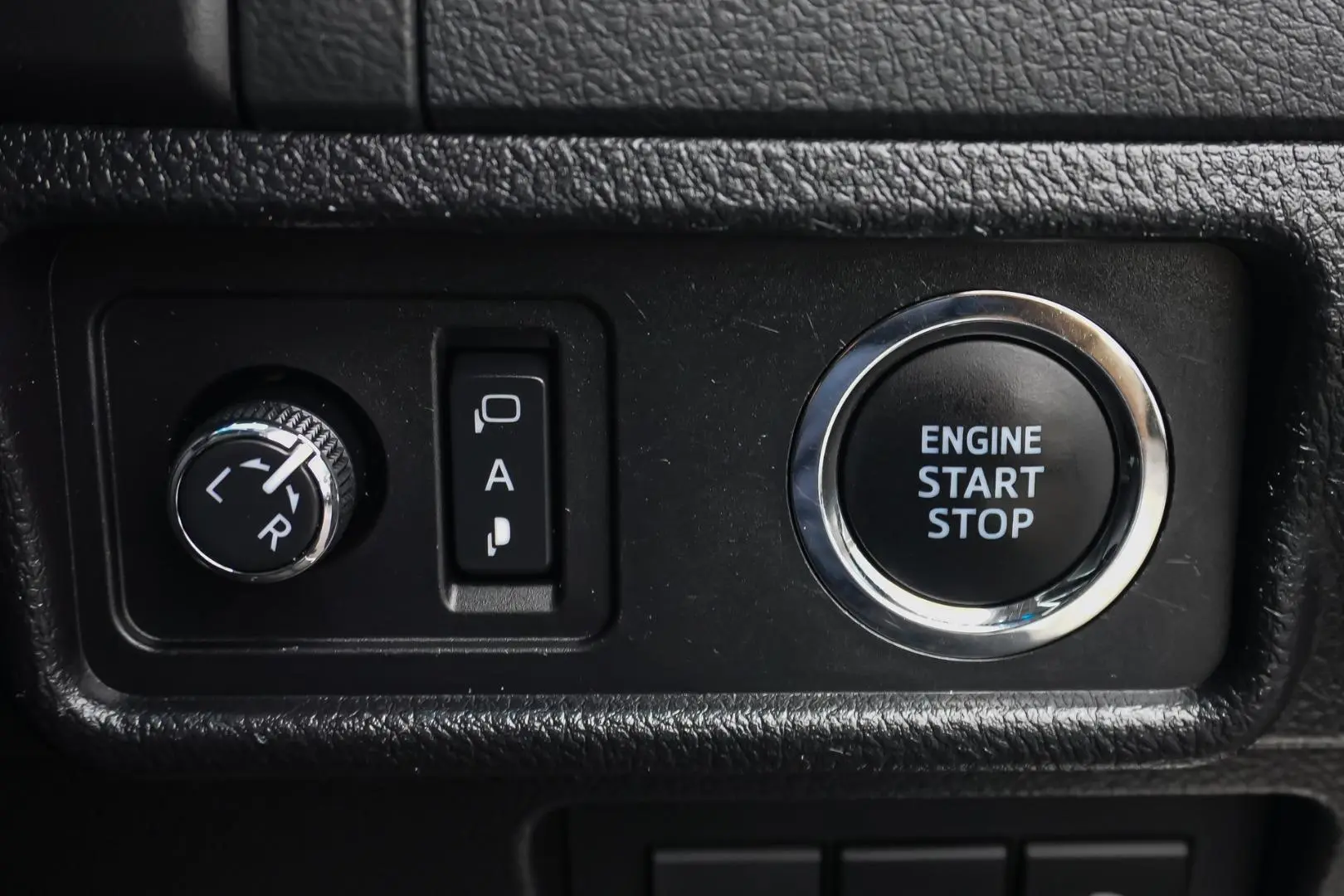 2021 Toyota Landcruiser Prado Gallery Image 24