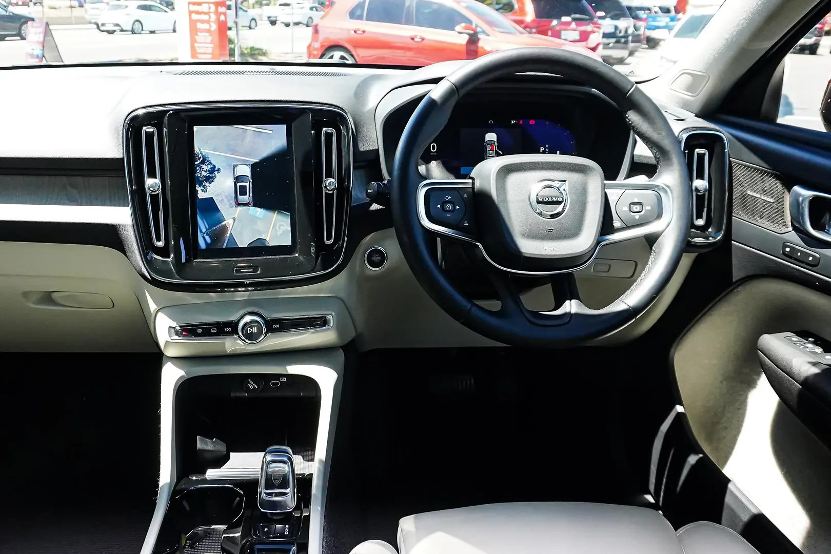 2023 Volvo XC40 Gallery Image 9