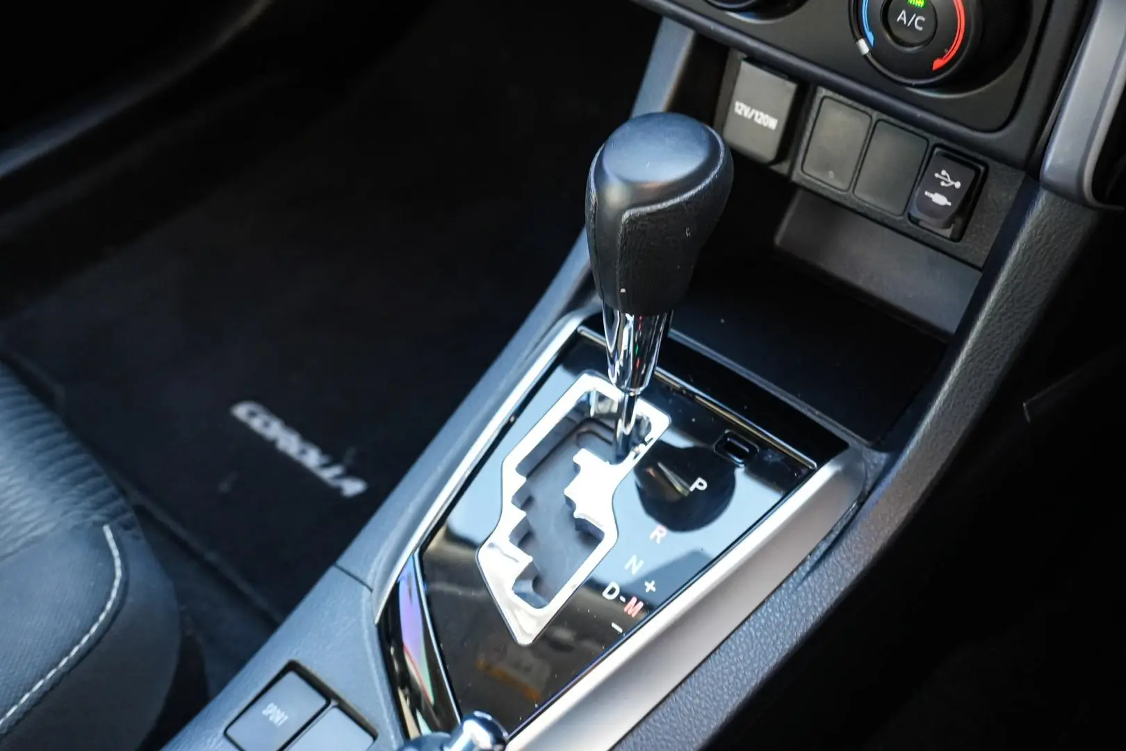 2018 Toyota Corolla Gallery Image 16