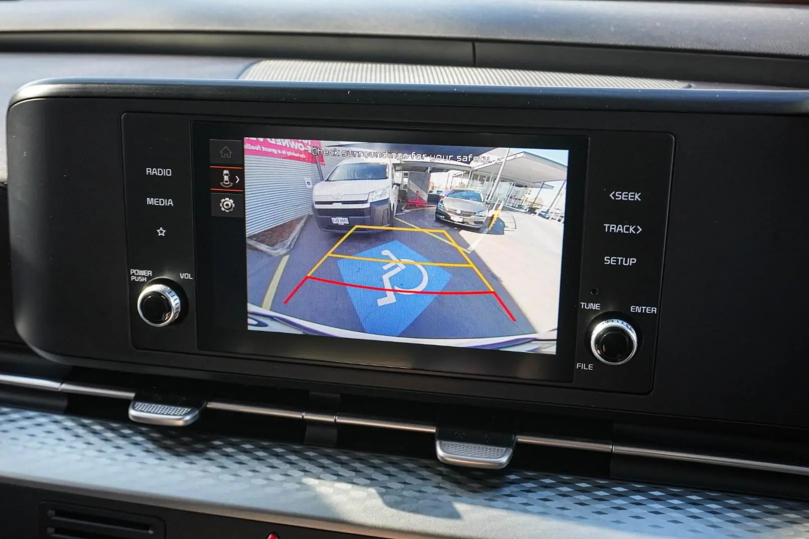 2022 Kia Carnival Gallery Image 21